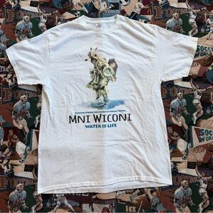 Vintage Men’s Native American White Graphic T-Shirt